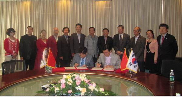 中港韓時尚機(jī)構(gòu)結(jié)盟 簽約儀式廣州舉行