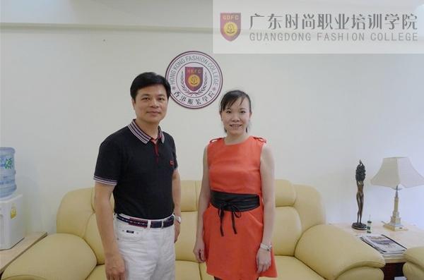 接受磨練 把握市場(chǎng)脈搏 做實(shí)用型人才——香港服裝學(xué)院2002屆優(yōu)秀畢業(yè)生曹文華專訪
