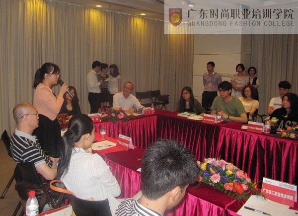 香港服裝學(xué)院廣州分院師生積極投入時(shí)裝周準(zhǔn)備工作