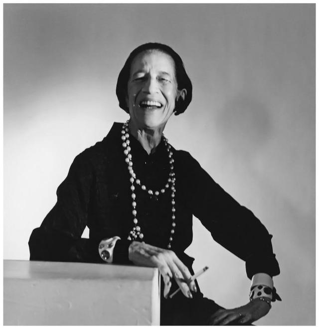 元老級(jí)女魔頭：Diana Vreeland