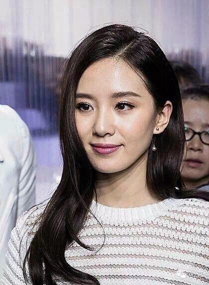 楊冪劉詩詩未PS圖曝光,，誰的皮膚更好?