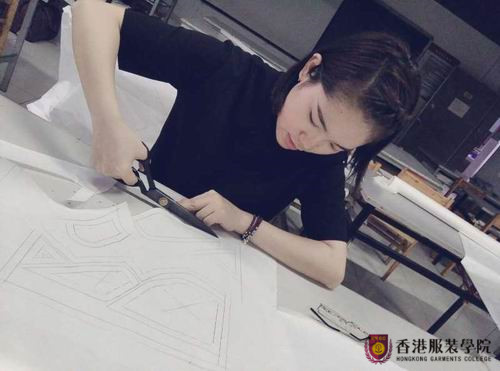 用服裝向蘇州博物館致敬——2015廣東大學(xué)生時(shí)裝周港院參賽選手范柯妤專訪