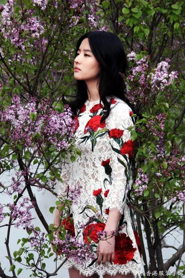 劉亦菲教你，如何才能穿出“天仙”氣質(zhì),？(圖6)