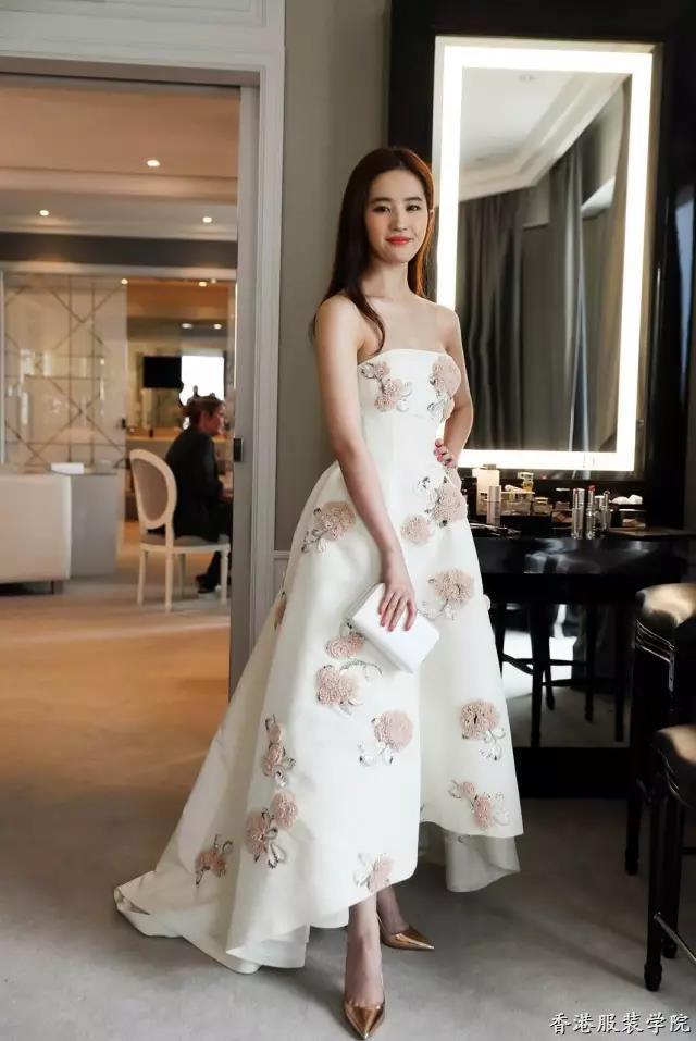 劉亦菲教你，如何才能穿出“天仙”氣質(zhì),？(圖8)