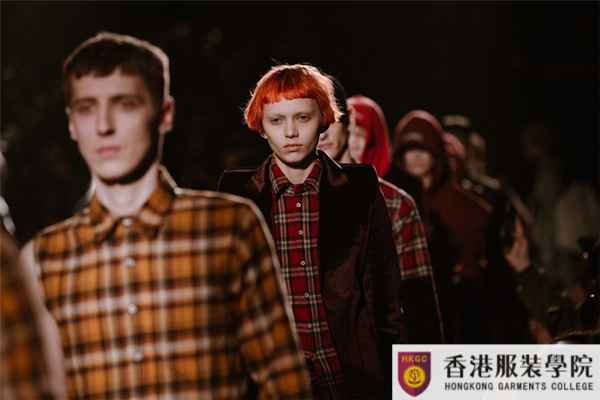 以連帽衫,、衛(wèi)衣、牛仔褲走天下的 Vetements 要發(fā)布高定系列了,？