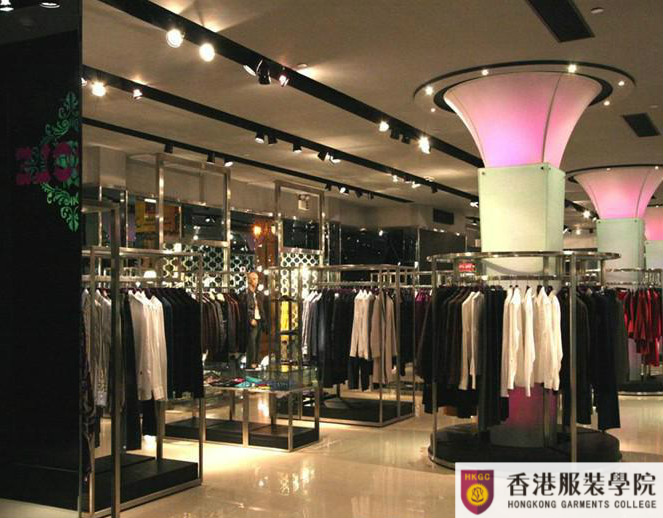 傳統(tǒng)品牌服裝企業(yè)狀況不斷 太平鳥(niǎo)實(shí)體店增開(kāi)
