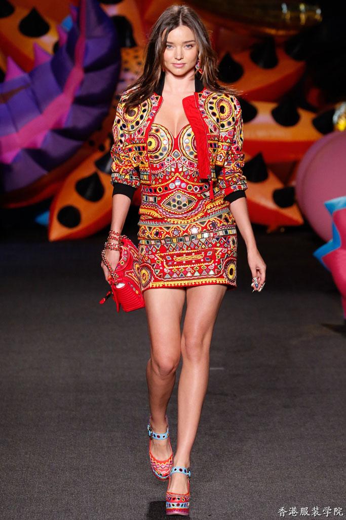 Moschino 洛杉磯2017早春時(shí)裝秀發(fā)布