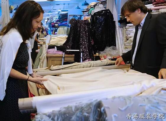 服裝設(shè)計(jì)的具體流程是怎樣的,？