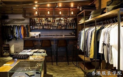 在服裝店喝咖啡吃甜品 實體店盡吹“跨界混搭”風(fēng)
