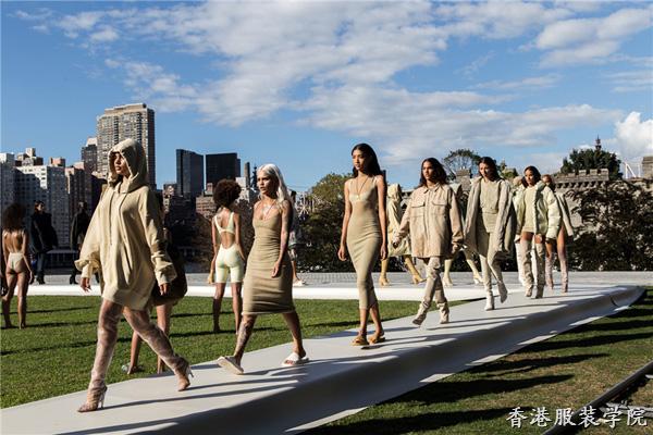 千呼萬喚Yeezy Season4終亮相 大膽嘗試引發(fā)爭議無數(shù)