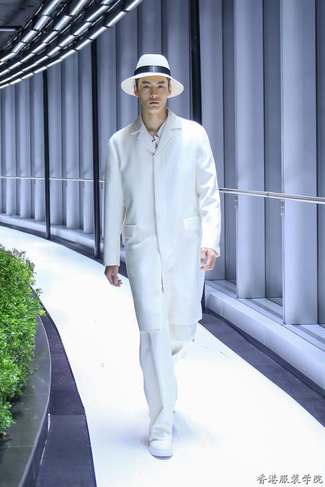 云端秀場(chǎng) 茄克時(shí)代 勁霸男裝世界最高秀場(chǎng)向茄克致敬