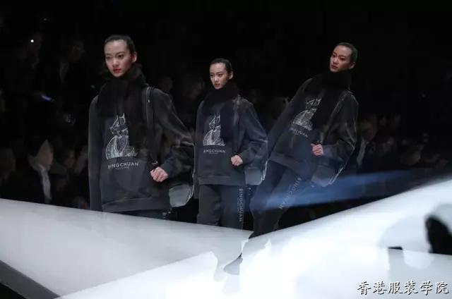 中國國際時裝周不斷探索,、創(chuàng)新 綻放人類時裝所有情懷
