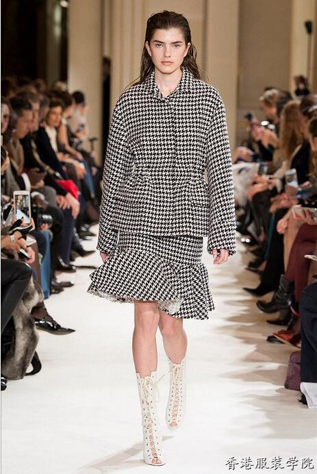 Giambattista Valli 2017秋冬巴黎時裝秀發(fā)布