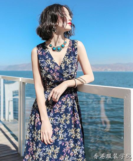 聽說,，你缺一件可以上天入海的裙？