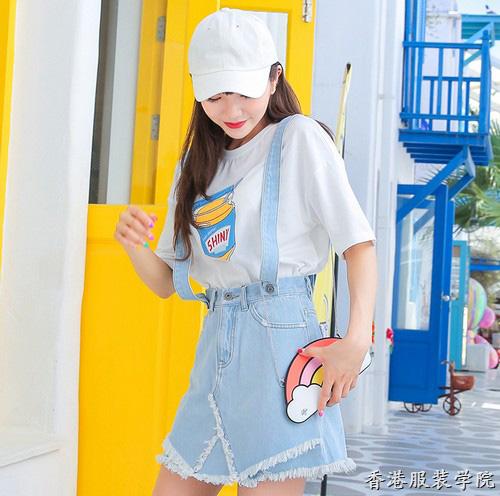 背帶裙穿搭：跟背帶裙比少女感,，必輸無疑！