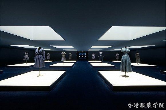 Dior在上海走了場(chǎng)全息影像秀 竟然沒有一個(gè)真人模特