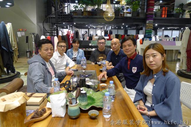 香港服裝學(xué)院院長周世康走訪廣東時尚界戰(zhàn)略合作伙伴